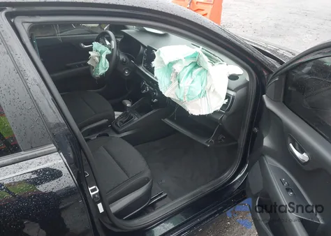 2022 Kia Rio S из США, поврежденный, VIN 3KPA24AD7NE500629